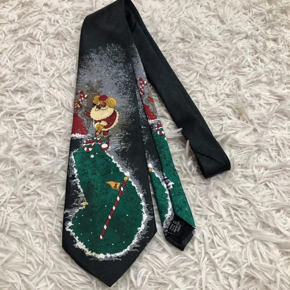 Hallmark Golfing Santa Christmas Holiday Tie